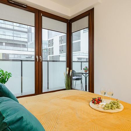Cozy Family Apartments With Balcony Near Zlote Tarasy Warsaw Exterior photo