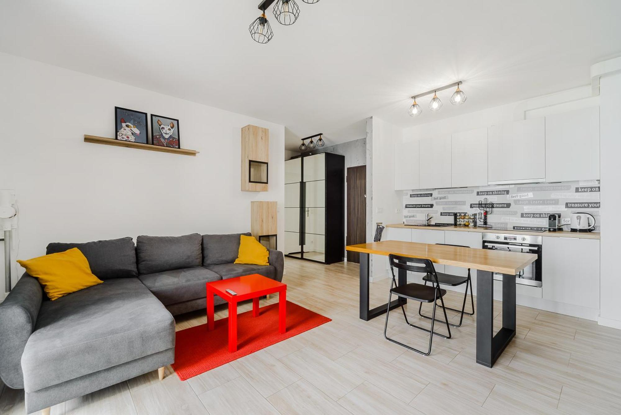 Cozy Family Apartments With Balcony Near Zlote Tarasy Warsaw Exterior photo