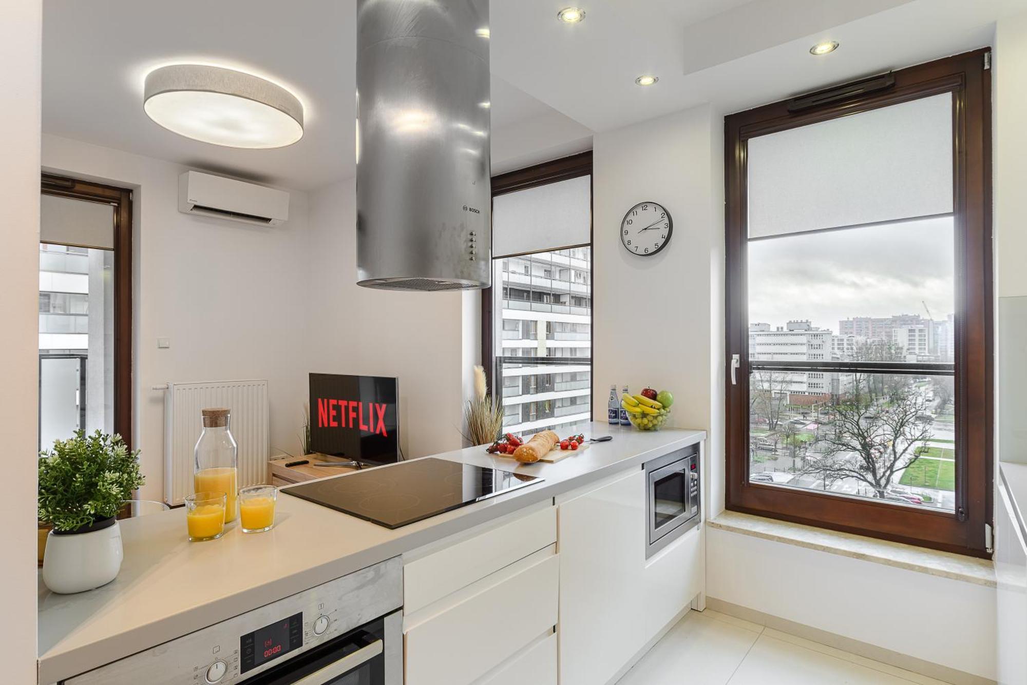 Cozy Family Apartments With Balcony Near Zlote Tarasy Warsaw Room photo